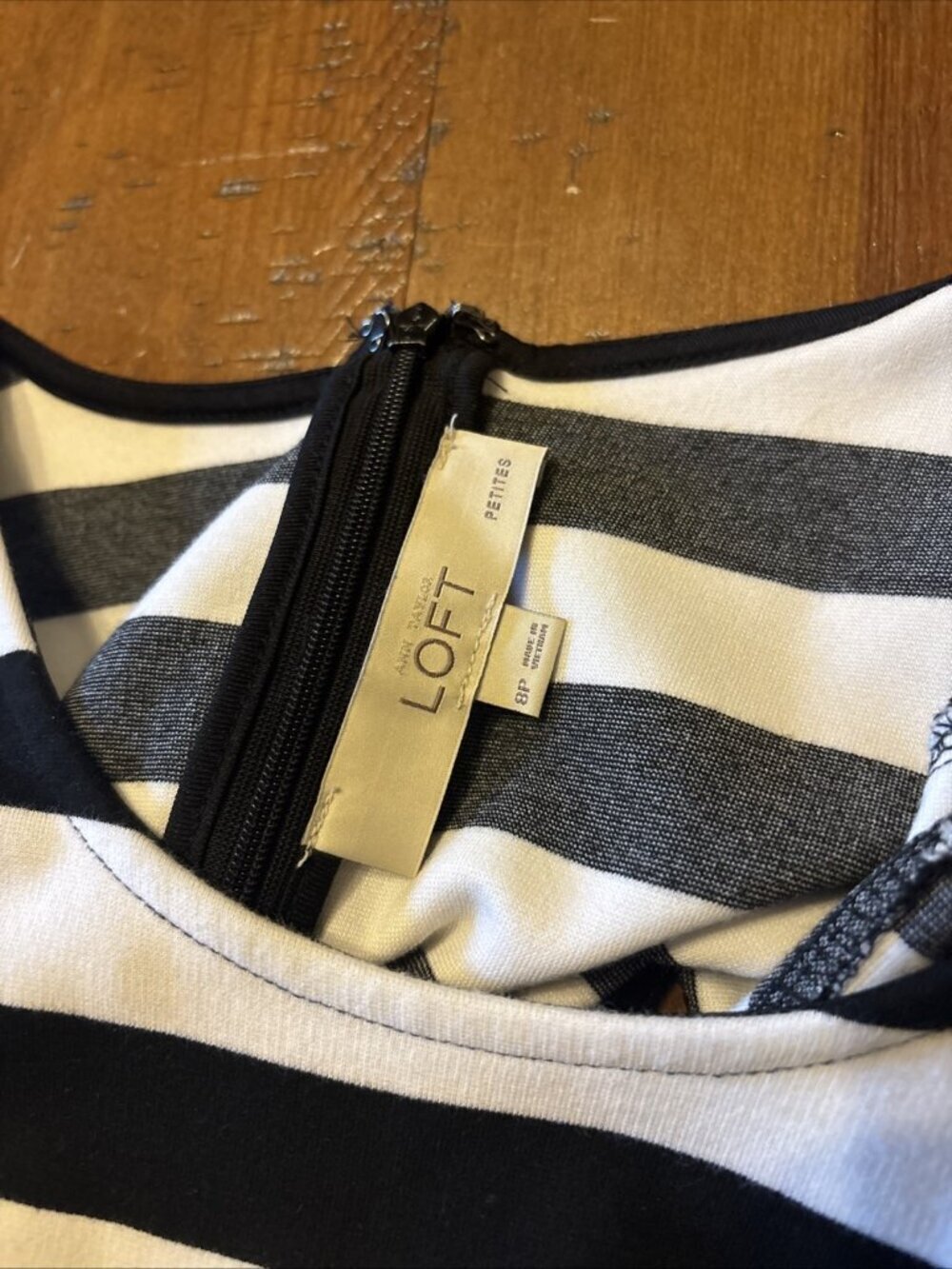 Loft Black & White Striped Spring Dress Size 8 Petite Zips In Back - Picture 4 of 7